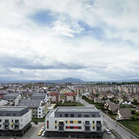 Isaran Apartament With Panoramic City View Brasov Luaran gambar