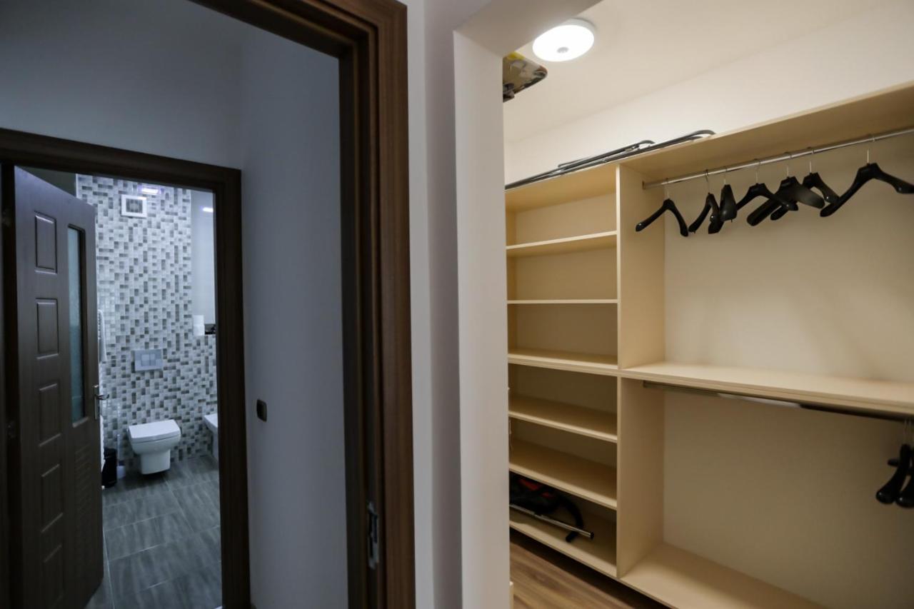 Isaran Apartament With Panoramic City View Brasov Luaran gambar